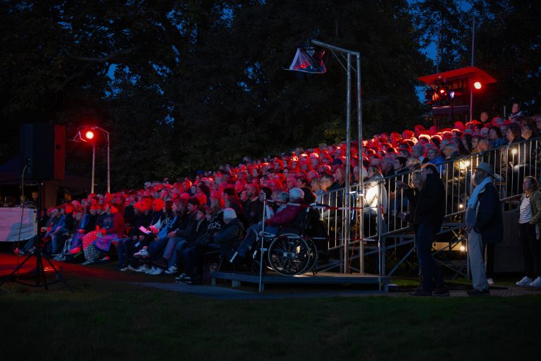 DE HEKSEN - SCENEFOTO'S - 27 van 93